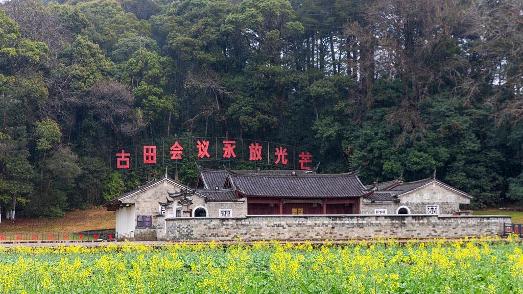 张国清在新疆调研时强调 强化产业赋能 突出就业导向 提升中央企业援疆综合效益